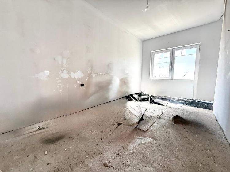 Duplex cu 5 camere cu Canalizare în Urseni