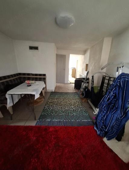 Casă cu Teren 5000 Mp în Central