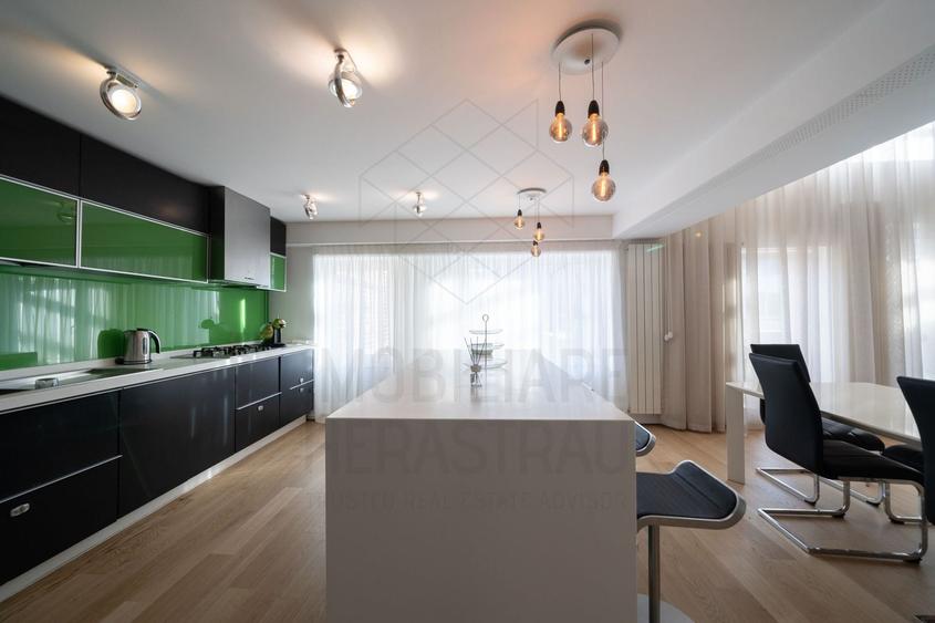 Apartament cu 4 camere decomandat în Șoseaua Nordului