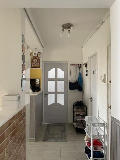 Apartament cu 2 camere decomandat în Calea București