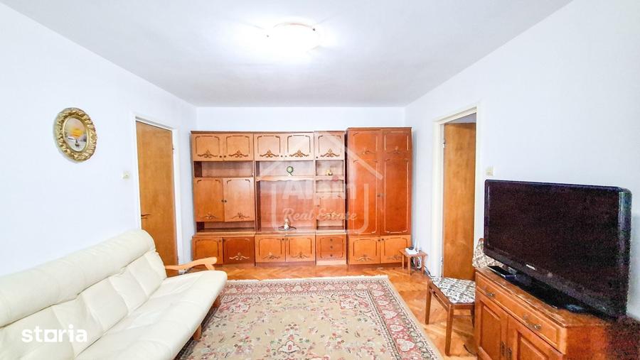 Apartament cu 2 camere semidecomandat în Centrul Civic