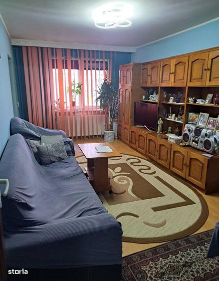 Apartament cu 4 camere în Rahova