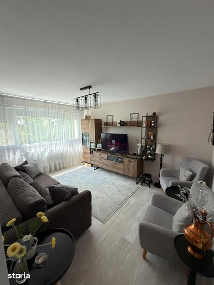 Apartament cu 2 camere decomandat în Eroii Revoluției