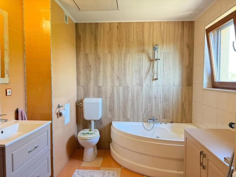 Casă cu 4 camere cu Teren 1000 Mp în Dealuri Oradea