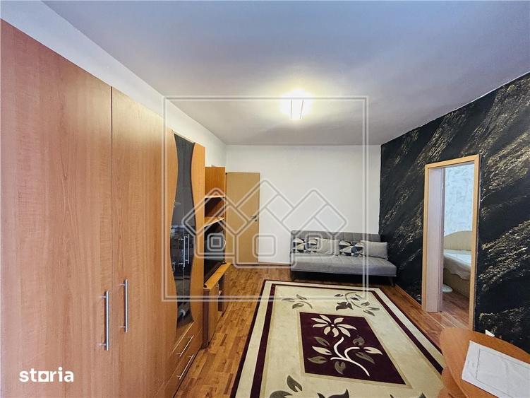 Ap cu 3 camere, balcon, etaj 3\/4, mobilat si utilat complet - 1