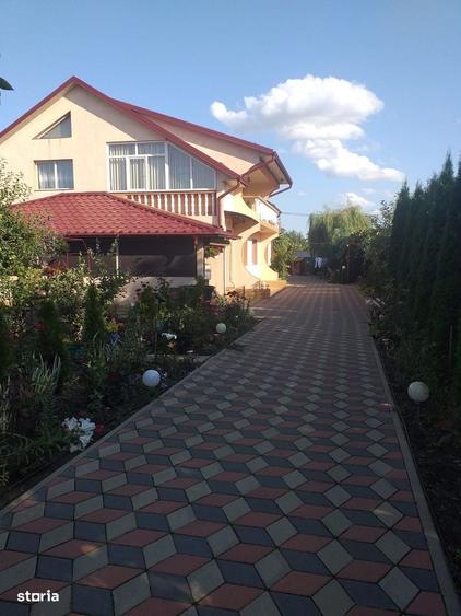 Casă cu 4 camere în Brehuiești