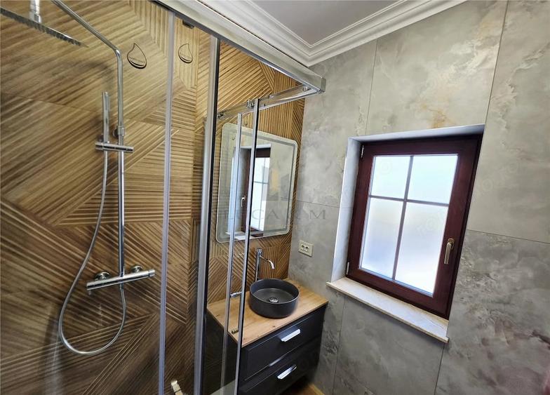 Casă cu Teren 300 Mp în Ghiroda