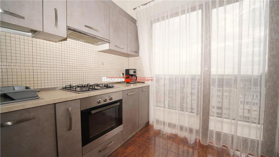 Apartament cu 3 camere decomandat în Nufărul