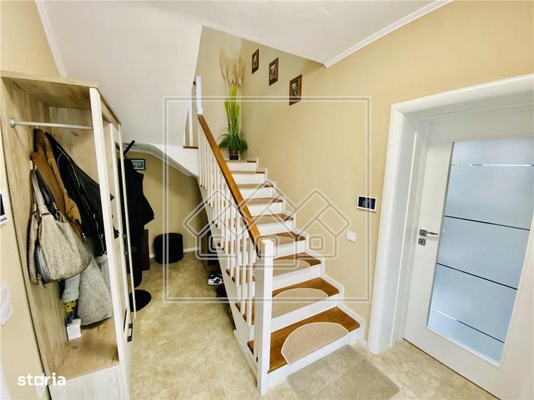 Casă cu 4 camere cu Teren 450 Mp în Calea Dumbrăvii