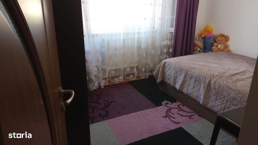 Apartament decomandat 3 camere + living de vanzare in zona Ostroveni - 5