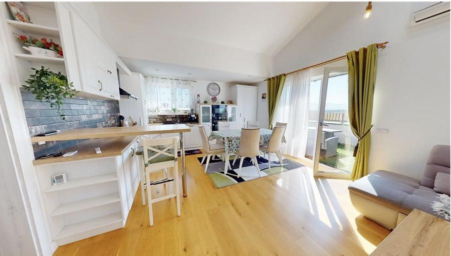 Apartament cu 4 camere semidecomandat în Arhitecților - Calea Cisnădiei