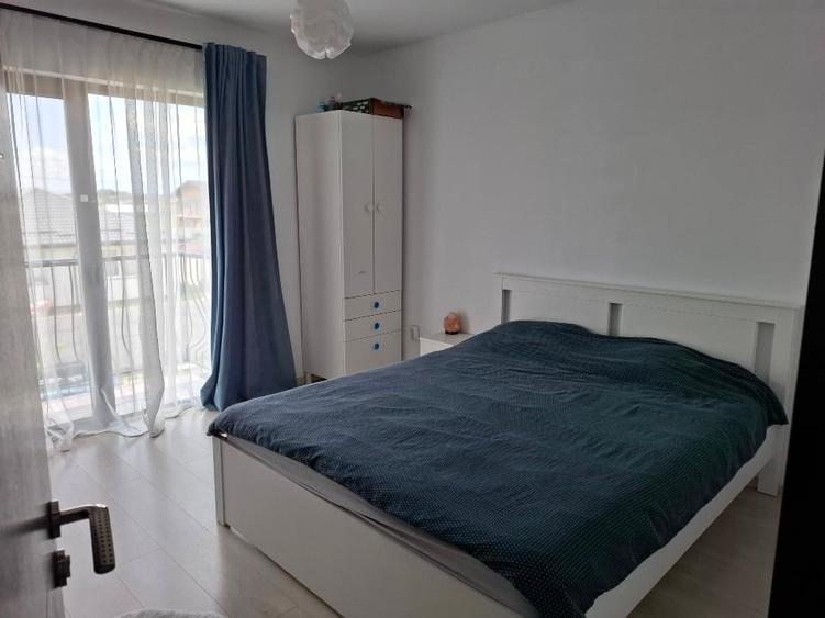 Duplex cu 4 camere cu Teren 250 Mp în Olteni