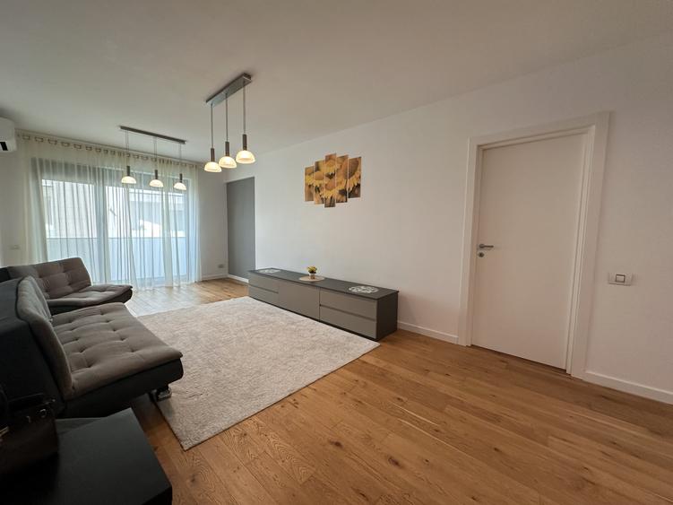 Apartament cu 2 camere semidecomandat, mobilat în Băneasa