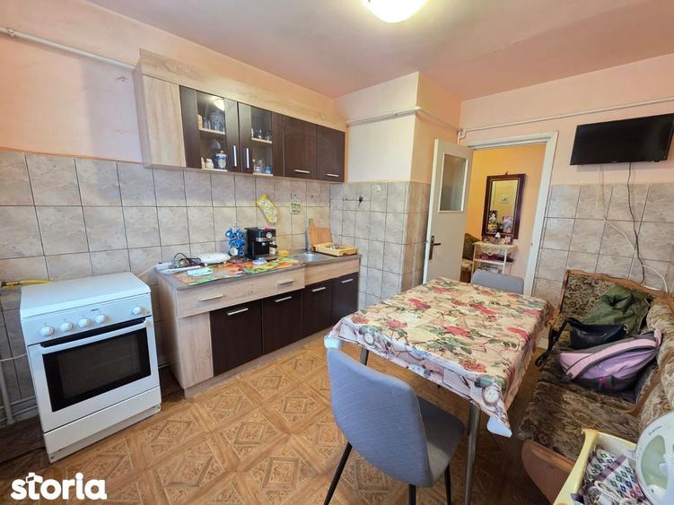 2 camere, str. Smirodava, 50 mp, bucatarie mare, 2 debarale - 4