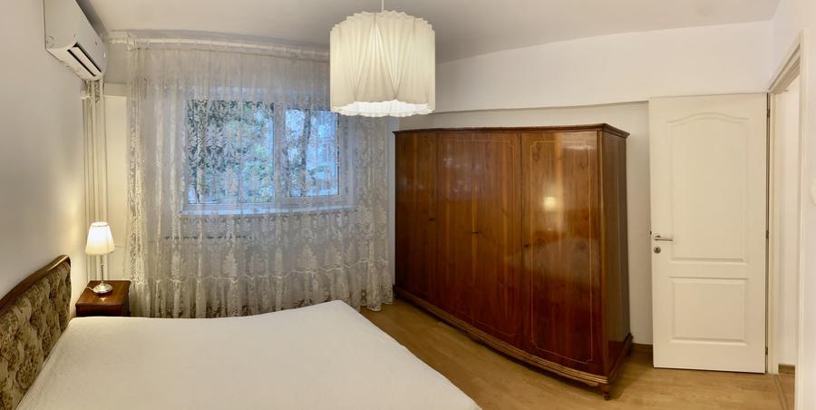 Apartament cu 4 camere semidecomandat, mobilat în Tineretului