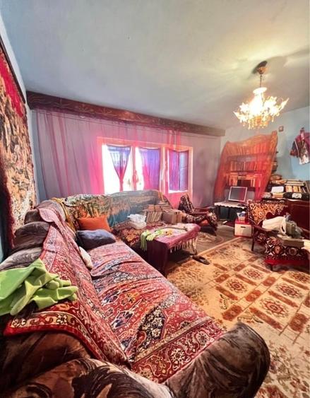 Apartament cu 2 camere semidecomandat, mobilat în 6 Vânători