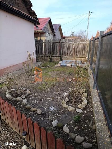 Casă cu 2 camere cu Teren 869 Mp în Vadu Pașii