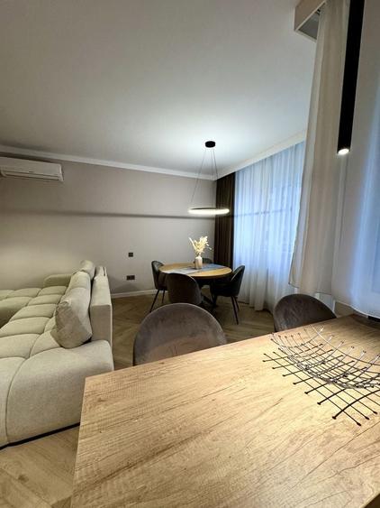 Apartament cu 2 camere decomandat în Exterior Vest