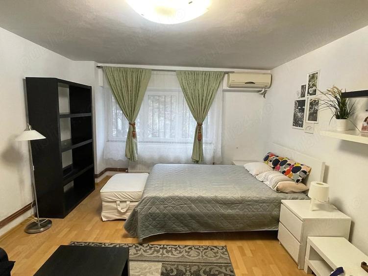 Garsonieră decomandată în Timpuri Noi