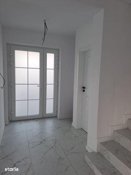 Casă cu 4 camere cu Teren 224 Mp în Oncea