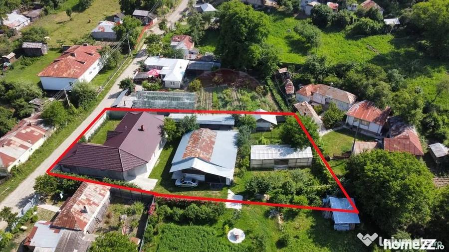Casă cu 3 camere cu Teren 900 Mp în Roșioara