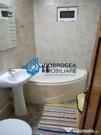Apartament cu 3 camere decomandat în E3