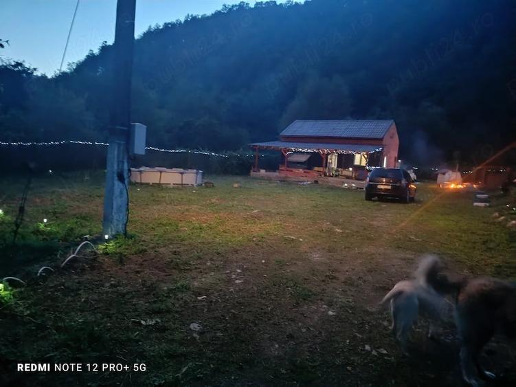 Casă cu Teren 1046 Mp în Hărțăgani