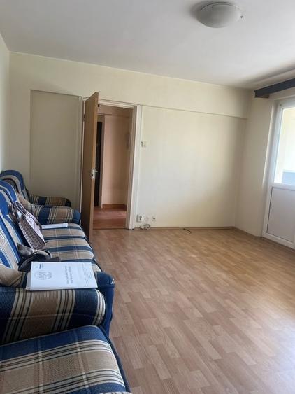 Apartament cu 3 camere decomandat în Gorjului