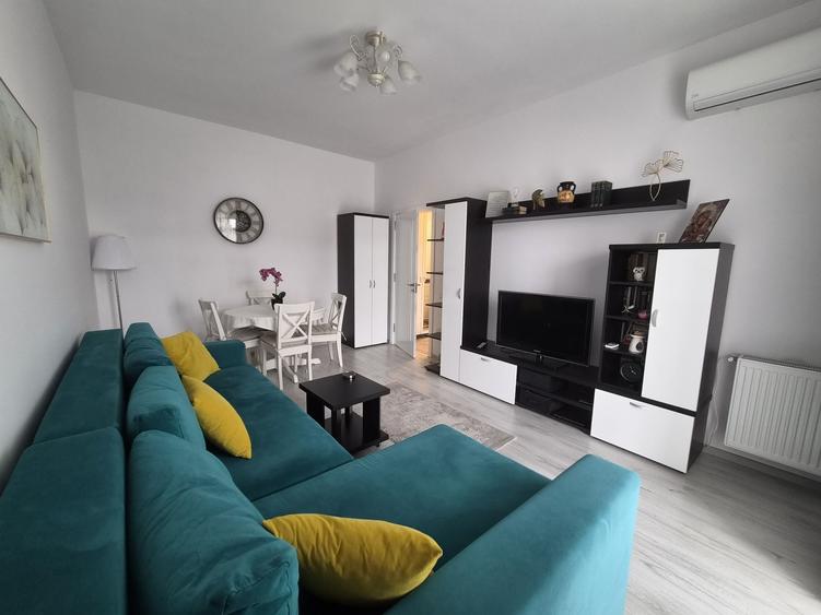 Apartament cu 2 camere decomandat în Central
