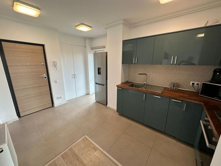 Apartament cu 2 camere semidecomandat, mobilat în Politehnica