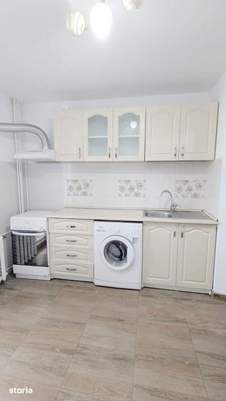 Apartament cu 2 camere decomandat în Titan