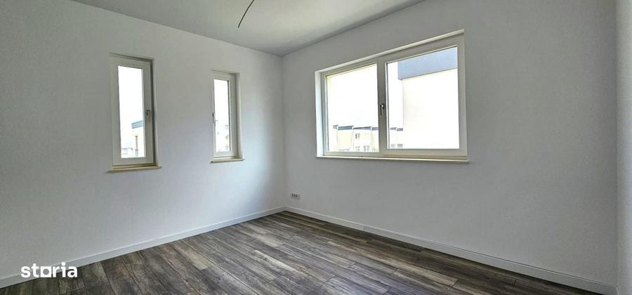 Casă cu 4 camere în Tamași