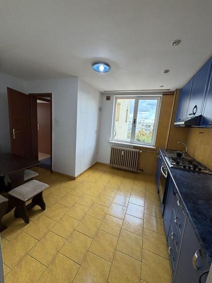 Apartament cu 4 camere în Brazda lui Novac