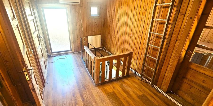 Casă cu 6 camere cu Canalizare în ICIL