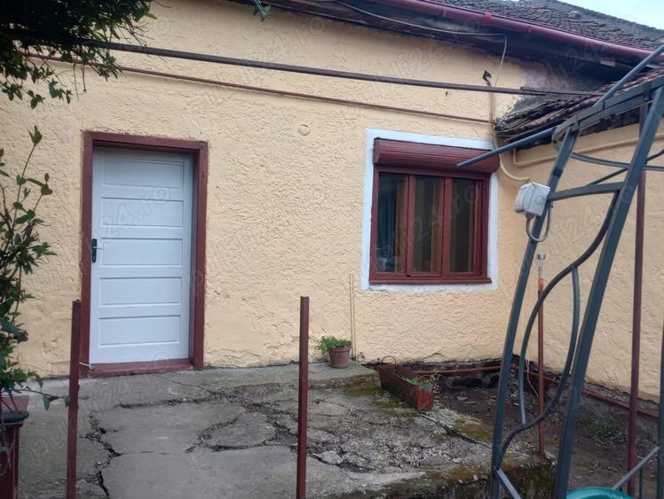 Casă cu 3 camere în Șega