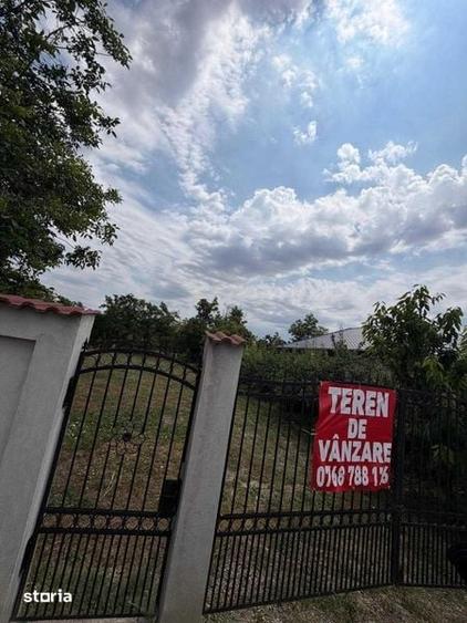 Teren de 2080 mp, în Central