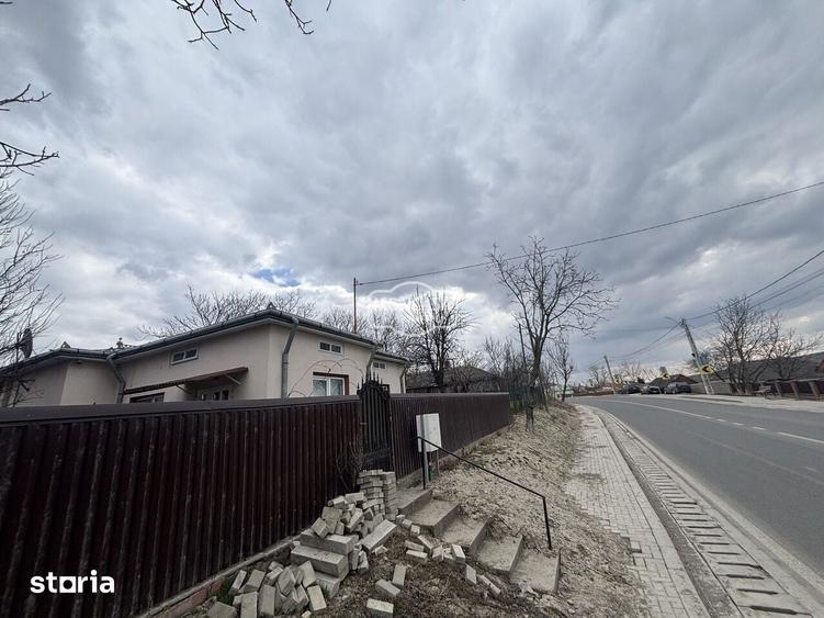 Casă cu 4 camere cu Teren 764 Mp în Central