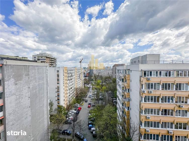 Apartament cu 3 camere decomandat în Obor