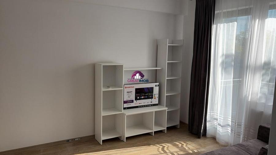 Apartament cu 2 camere decomandat în Politehnica