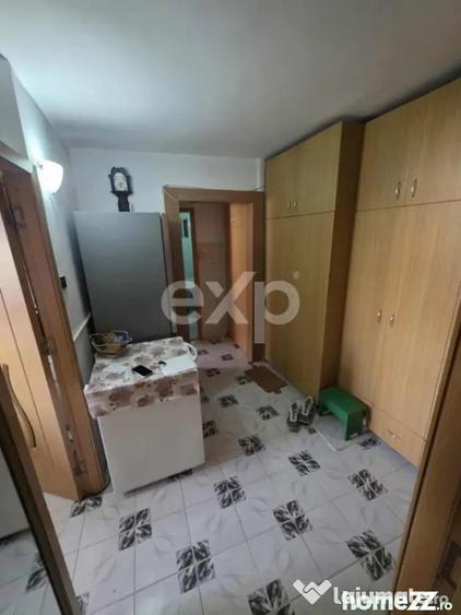 Apartament cu 2 camere decomandat în Rovine
