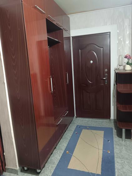 Apartament cu 3 camere decomandat în Cantacuzino