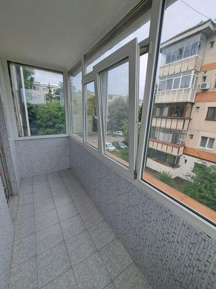 Apartament cu 3 camere decomandat în Popa Șapcă