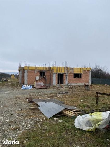 Teren de 4542 mp, în Sâmbăta de Sus