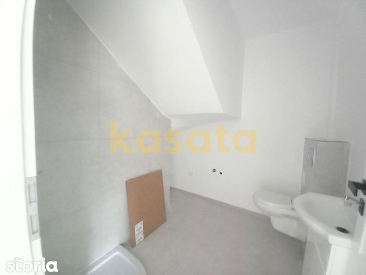 Casă cu 3 camere cu Canalizare în Central