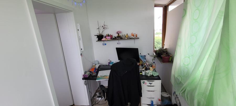Apartament cu 4 camere decomandat în Drumul Taberei