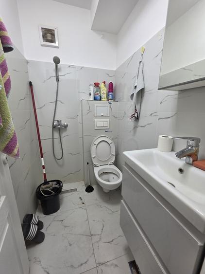 Garsonieră semidecomandată în Titan
