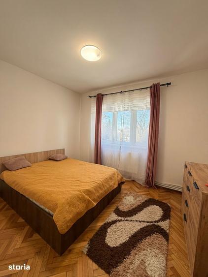 Apartament cu 3 camere decomandat în Semicentral