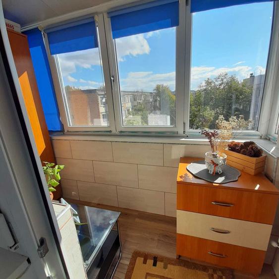 Apartament cu 4 camere decomandat în Micro 17
