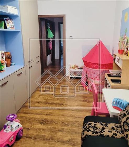 Apartament cu 3 camere nedecomandat în Arhitecților - Calea Cisnădiei