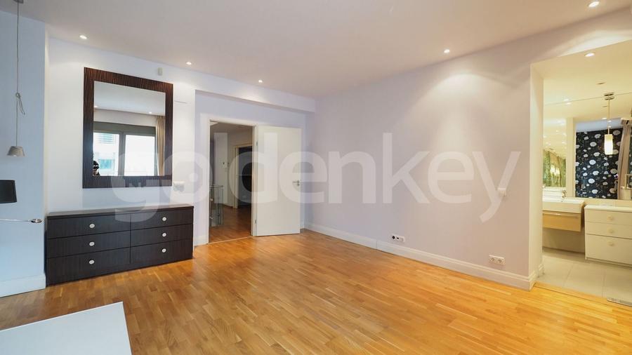 Duplex cu 6 camere cu Canalizare în Băneasa